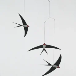 Waschbär Mobile »Fliegende Schwalben«. New